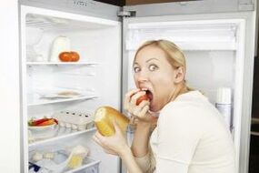 Houscht an Honger bei enger Fra beim Fëmmen opzehalen